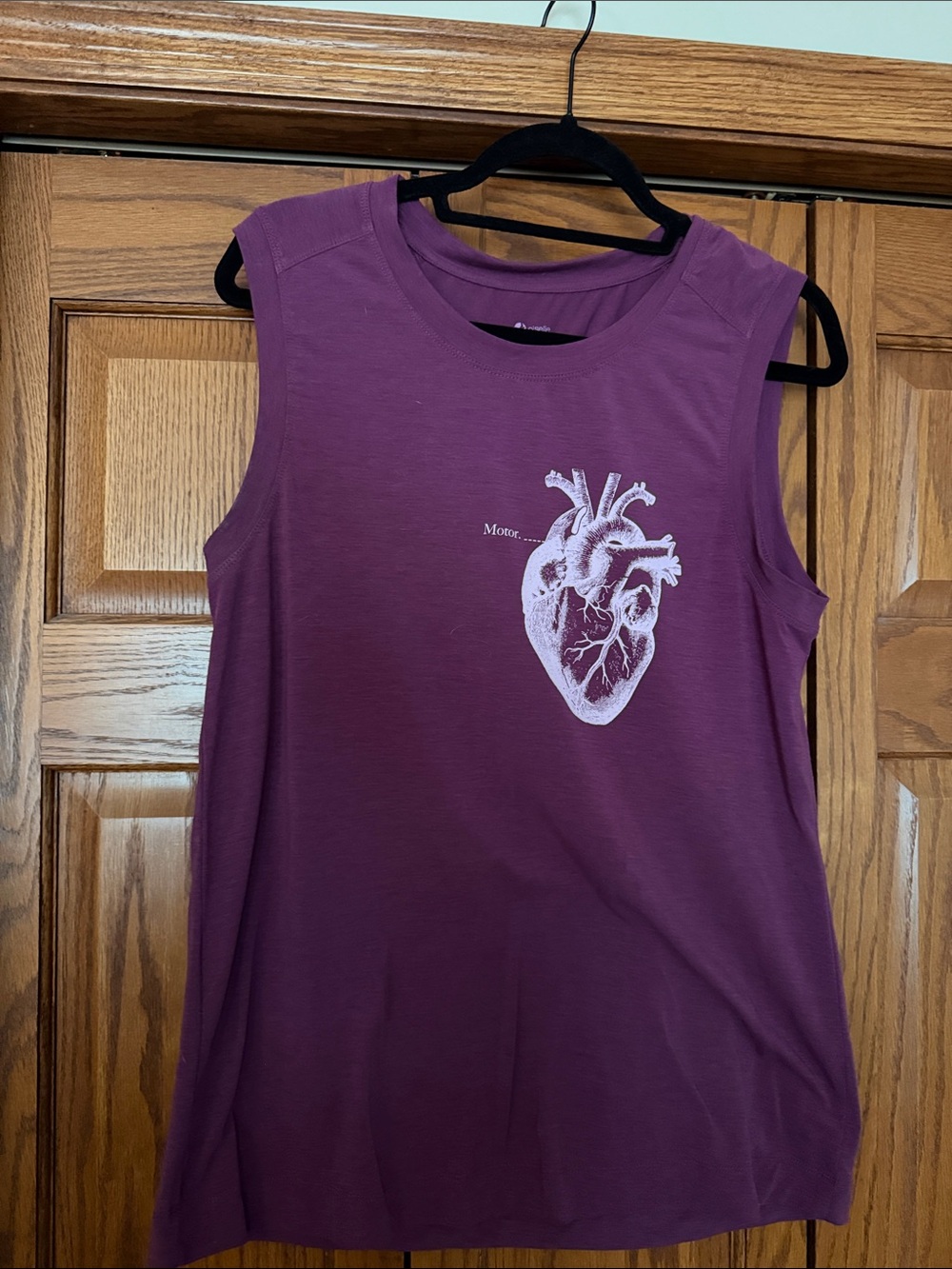 oiselle Plum Sleeveless Tank with White Anatomical Heart